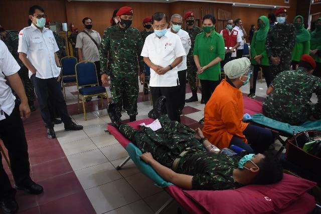 Peringati HUT ke-75 TNI, Kopassus dan PMI Gelar Aksi Donor Darah di Makopassus Cijantung