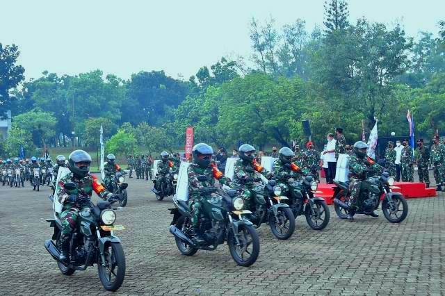 HUT ke-75, Mabes TNI Gelar Baksos Donor Darah dan Bagikan 10.000 Paket Sembako