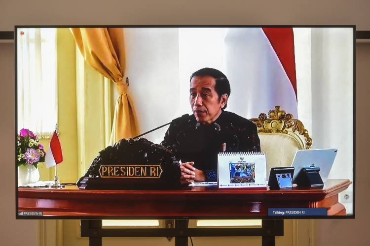Presiden Ingatkan Gubernur Perhatikan Pergerakan Kasus Covid-19 di Wilayahnya