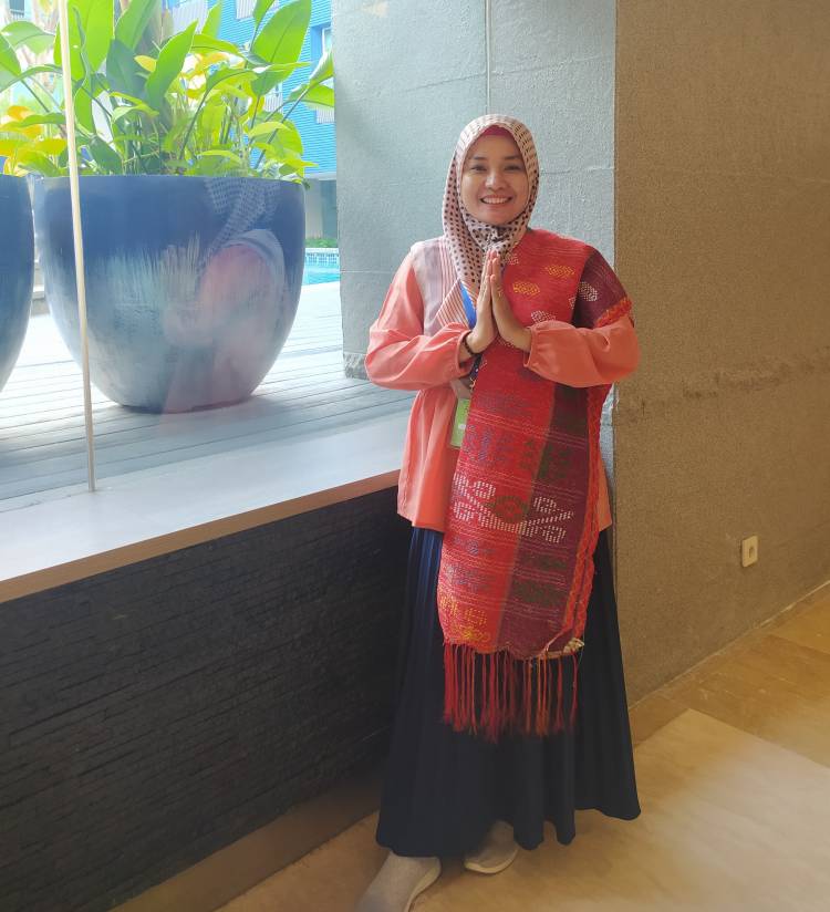 Tips Menulis Cory Marlia, Guru Sastra Millenial dari Binjai