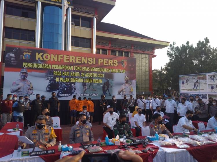 Polda Sumut dan Polrestabes Medan Ungkap Perampokan Toko Emas di Simpang Limun, Buronan Polda Riau Masuk Kamar Jenazah