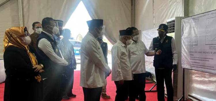 Kunjungan Kerja ke Bandung, Wapres Tinjau Sentra Vaksinasi Wantannas