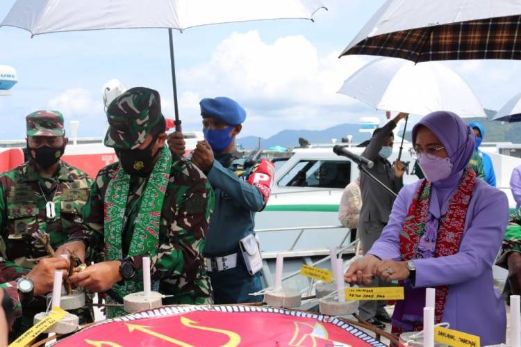 Pangkogabwilhan I Buka Komsos dan Baksos di Kepulauan Riau