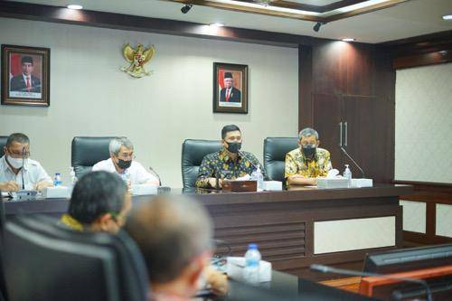 Bobby Nasution Pimpin Rakor Penanganan Banjir, Minta Normalisasi Sungai di Medan Segera Dimulai