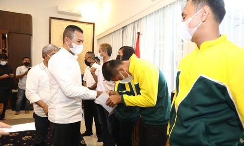 Musa Rajekshah Semangati Atlet Taekwondo dan Voli Sumut Raih Prestasi di PON XX Papua