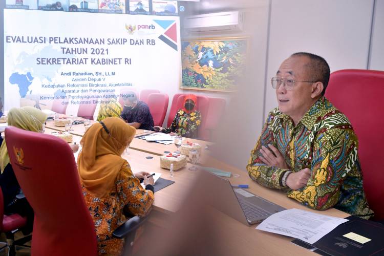 Kementerian PANRB Lakukan Evaluasi Pelaksanaan RB dan SAKIP Setkab Secara Daring 
