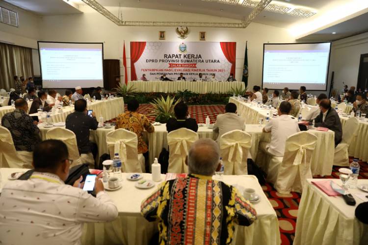 Raker DPRD Sumut di Sibolangit, Wagub Musa Rajekshah: Mari Saling Koreksi untuk Sumut Maju, Aman dan Bermartabat