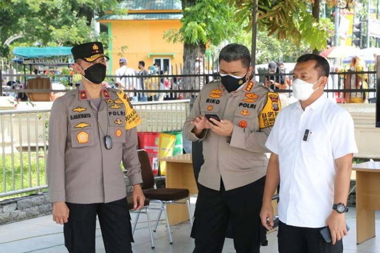 Wakapolda Sumut Tinjau Vaksinasi Merdeka di Rumah Ibadah, Dadang Hartanto Pesankan Tetap Jaga Prokes