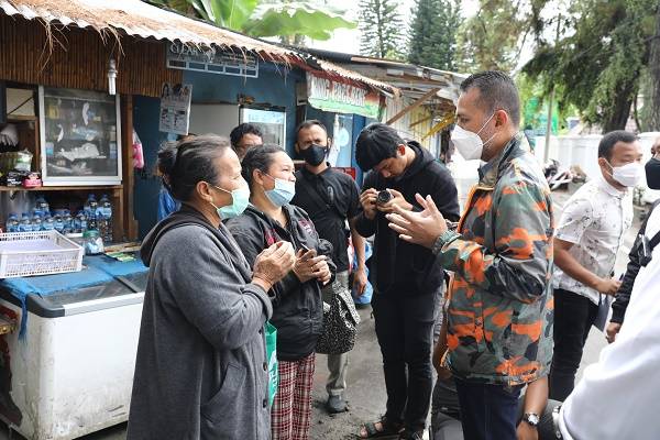 Pedagang Kios Kaki Lima Parapat Mengadu ke Wagub Musa Rajekshah
