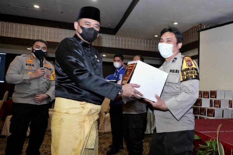 Alumni Akpol 95 Gelar Vaksinasi Covid-19 di Hotel Emerald Garden, Wali Kota Medan Berikan Apresiasi