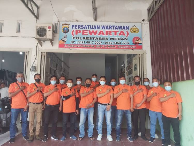 Jelang Hari Ulang Tahunnya, Ketua Pewarta Perkenalkan Seragam Baru