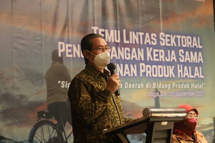 Sekjen Kemenag Minta Percepat Sertifikasi Halal UMK, Peran Satgas Halal Daerah akan Diperkuat