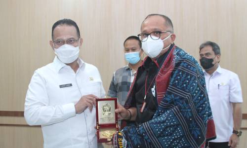 Pj Sekdaprovsu Afifi Lubis Sampaikan Kendala Rekrutmen CASN 2021 Dihadapan Komisi II DPR RI