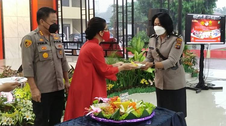 Syukuran HUT Polwan RI ke-73 Polresta Deli Serdang Digelar secara Sederhana