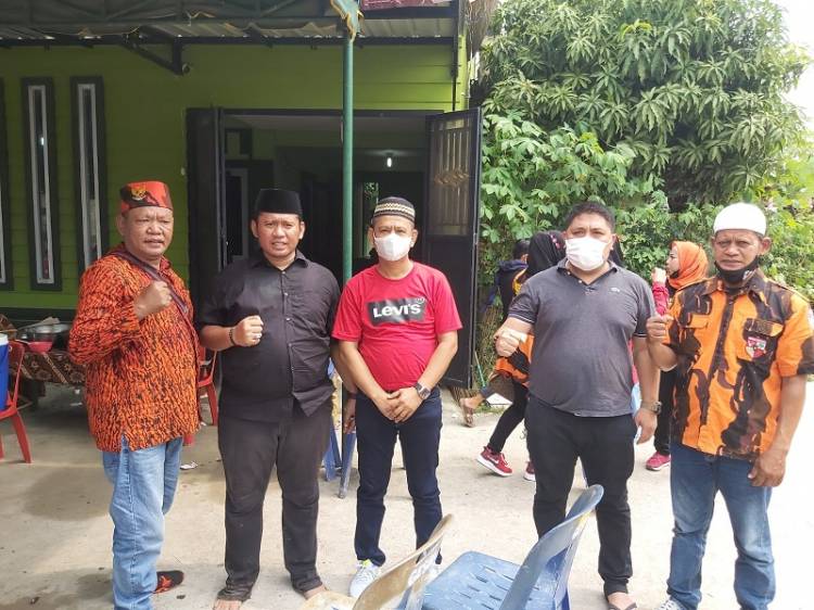 Ketua Pewarta Melayat ke Rumah Bendahara Koti MPC PP Kota Medan