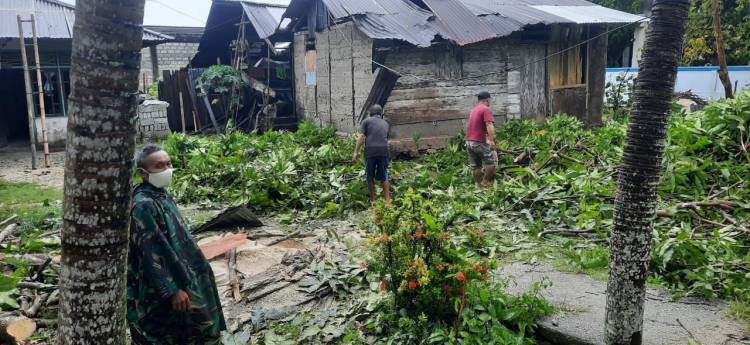  Tak Ada Korban Jiwa Saat Angin Kencang Merusak 20 Rumah Warga Kepulauan Talaud