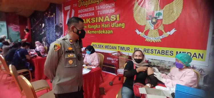 Polsek Medan Timur Gelar Vaksin Merdeka Dosis Kedua di Mall Centre Point Medan