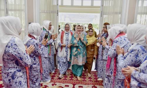  Dekranasda dan IWAPI Sumut Teken MoU, Nawal Lubis Harapkan Peningkatan Perekonomian Keluarga