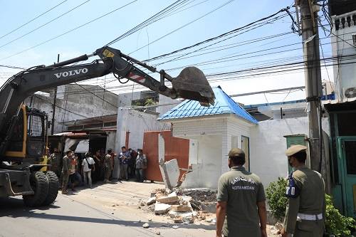 Wujudkan Medan Bebas Banjir, 45 Bangunan Liar di Atas Drainase Telah Dibongkar Tim Gabungan Satpol PP Selama Penertiban