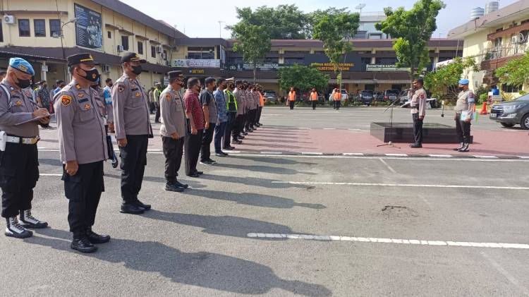 Kompol Daulat Simamora Pimpin Apel Pagi di Polrestabes Medan, Tekankan Jangan Malas Bekerja 