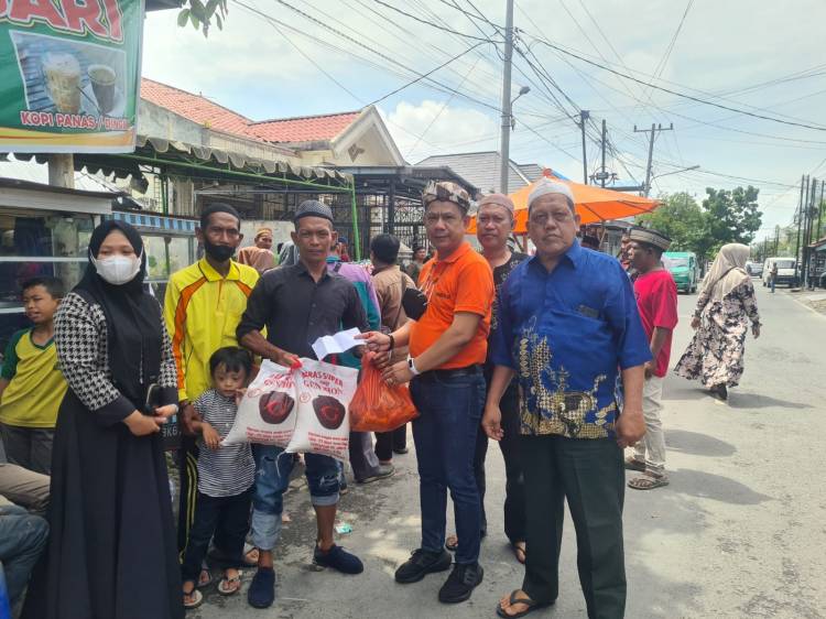 Ketua Pewarta Melayat Warga yang Meninggal Dunia Sekaligus Berikan Santunan