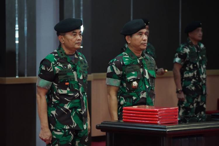 Laksamana Pertama TNI Kisdiyanto Resmi Jabat Kapuspen TNI