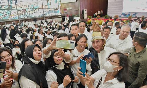 Motivasi Ribuan Guru SMA/SMK, Edy Rahmayadi Harapkan Adanya Perubahan Lebih Baik di Pematangsiantar
