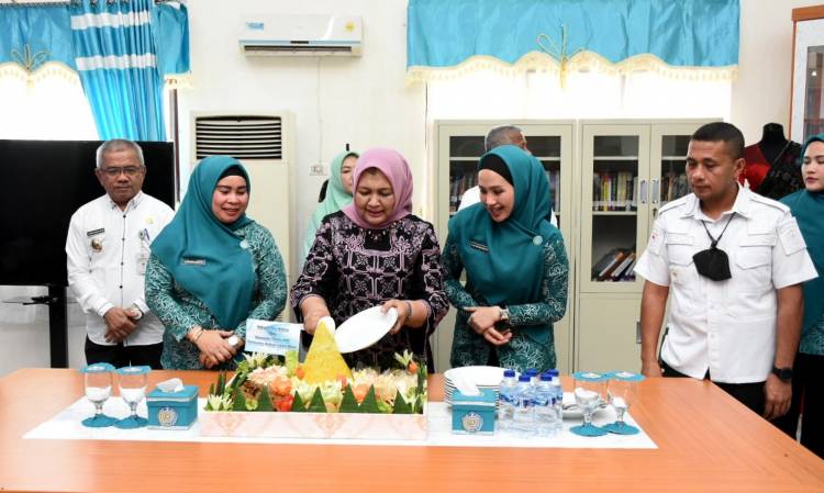 Resmikan Kantor PKK Paluta, Nawal Berharap Akan Dorong Kinerja PKK