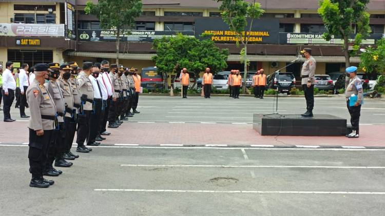 Pimpin Apel Pagi, Wakapolrestabes Medan Sampaikan Tingkatkan Patroli Pasca Kenaikan Harga BBM 