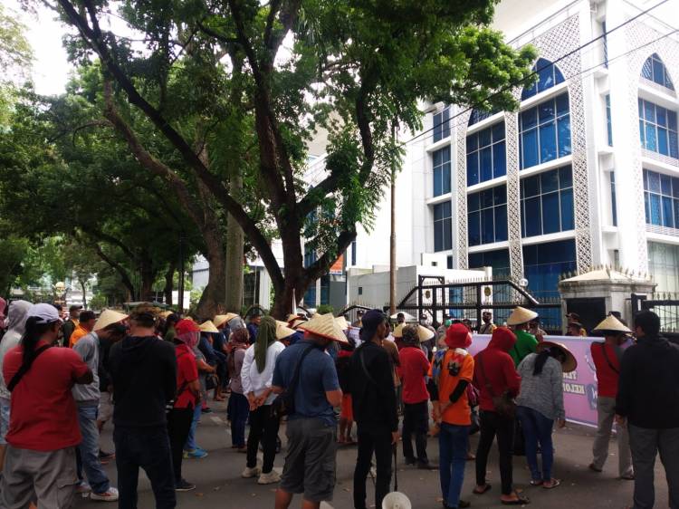  Polrestabes Medan Kawal Demo Kelompok Tani 
