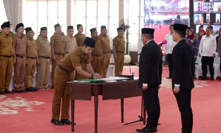 Gubernur Sumut Lantik 155 Pejabat Tinggi Pratama, Administrator, Pengawas dan Kepala Sekolah