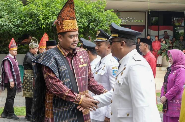Walikota Medan Lantik 111 Pejabat Administrasi, Termasuk 6 Camat dan 3 Kabag Setdako Medan