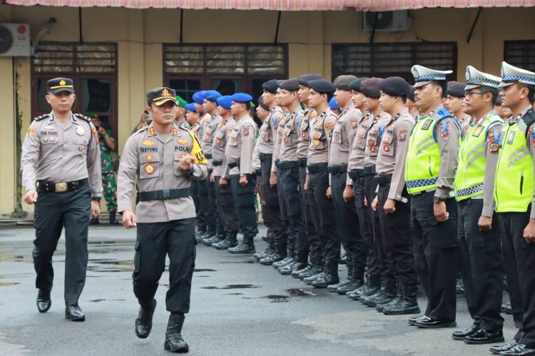 Kapolres Sibolga Pimpin Apel Gelar Pasukan Ops Zebra Toba 2023