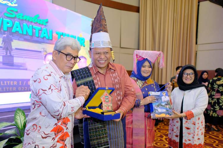 Walikota Pematang Siantar Sambut Danrem 022/Pantai Timur yang Baru, Kolonel Inf Agustatius Sitepu