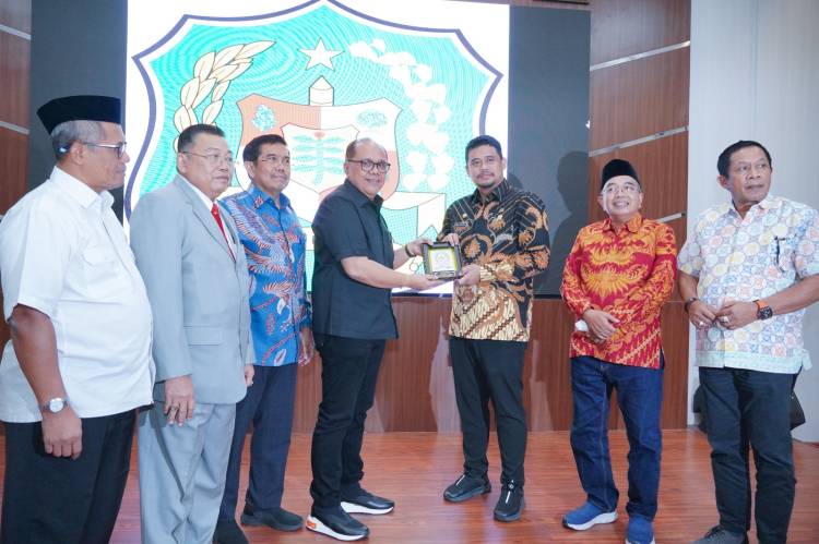 Terima Komisi II DPR RI, Walikota Medan Paparkan Kesiapan Dukung Suksesnya Pemilu 2024