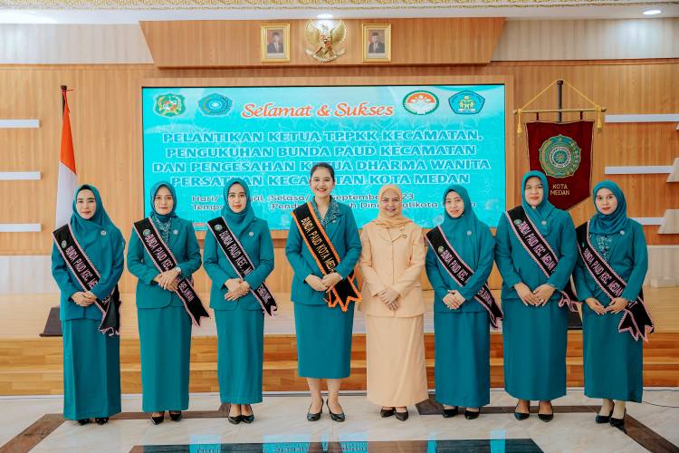 Lantik Ketua TP PKK dan Bunda PAUD Kecamatan, Ny Kahiyang Ayu: Jalankan Tugas Penuh Tanggung Jawab