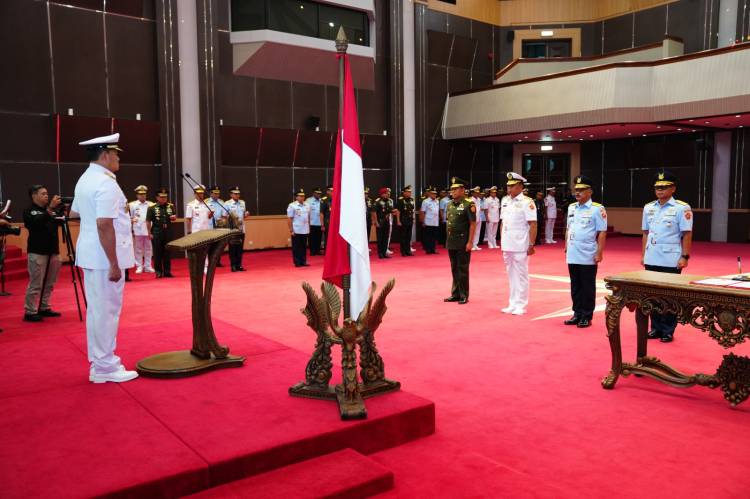 Panglima TNI Pimpin Sertijab Aslog dan Kapusada TNI serta Kenkat Pati TNI Rektor Unhan  