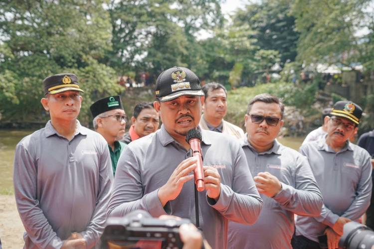 Akan Pasang CCTV, Walikota Medan: Denda Rp 10 Juta Bagi Warga yang Buang Sampah ke Sungai