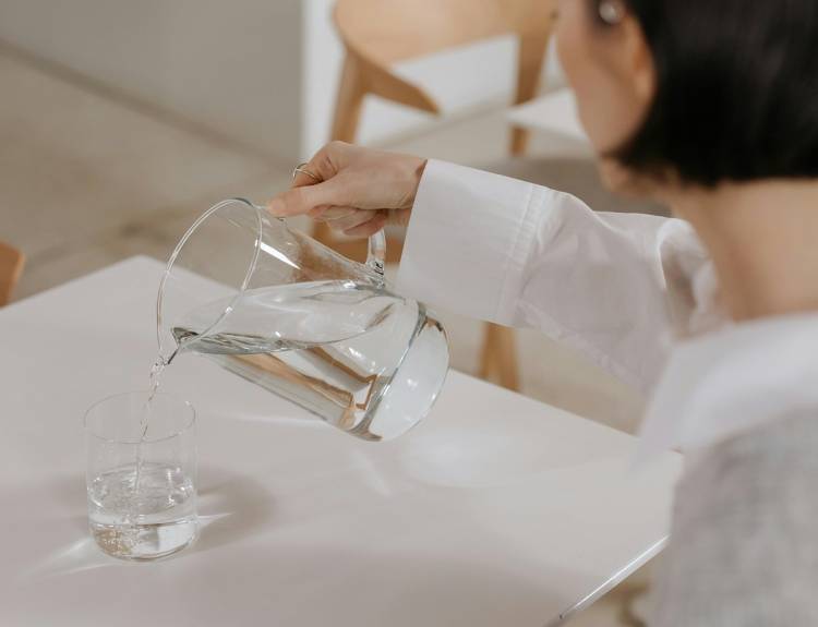 Pentingnya Air Minum Murni untuk Anak-Anak dan Ibu Hamil, Jaga Kesehatan dan Nutrisi Optimal