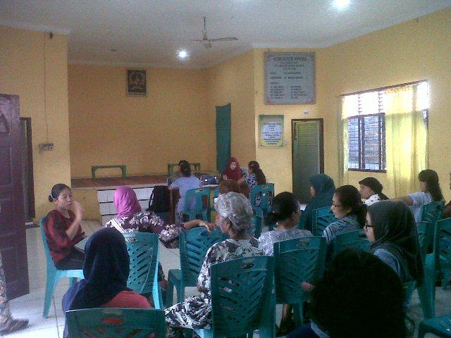 Sebanyak 259 Warga Kelurahan Aur Dapat Bantuan dari Menteri Sosial