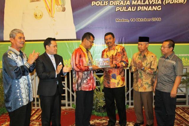 Gubsu Jamu Makan Polisi Pulau Pinang di Gubernuran Medan