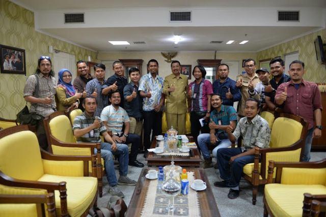 Gubernur Apresiasi Pameran Foto Sinabung PFI Medan