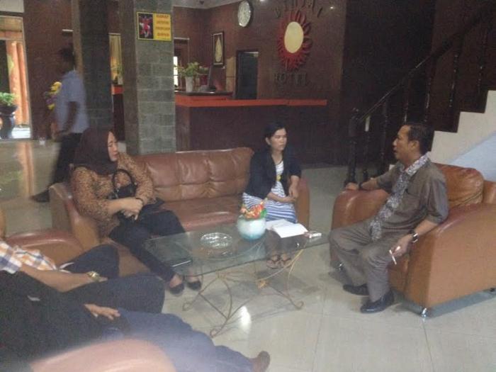 Komisi A dan B DPRD Kota Binjai Lakukan Sosialisasi ke Hotel 