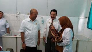 Walikota Medan Beri Nama Bayi yang Dibuang di RSUD dr Pirngadi Medan