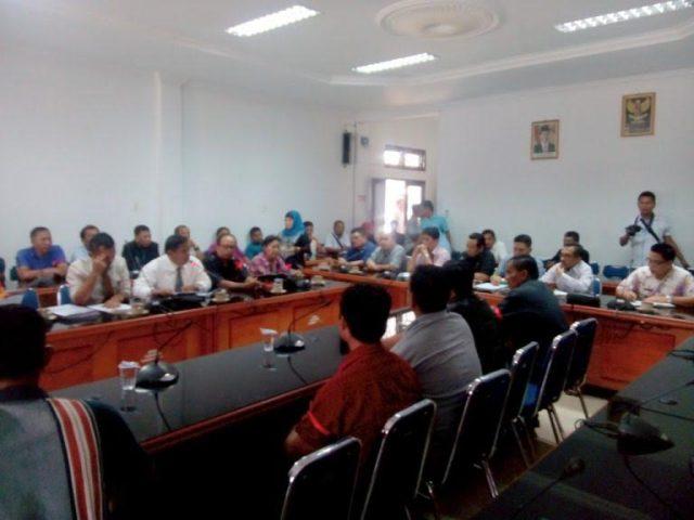 DPRD Deli Serdang Terima Ratusan Umat Kristiani yang Lakukan Demo