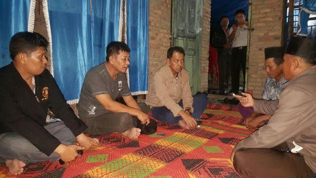 Kapolres Deli Serdang Kunjungi Rumah Korban Diduga Keracunan