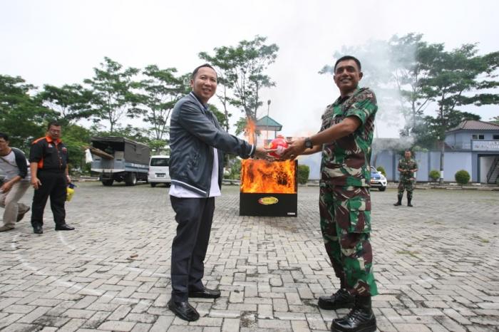 Canggih, Alat Ini Mampu Padamkan Api Dalam Hitungan Detik