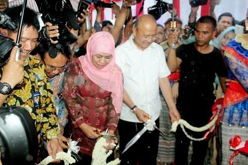 Mensos Luncurkan E-Warong di Medan Denai