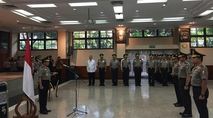 Kapolri Pimpin Upacara Kenaikan Pangkat 23 Perwira Tinggi