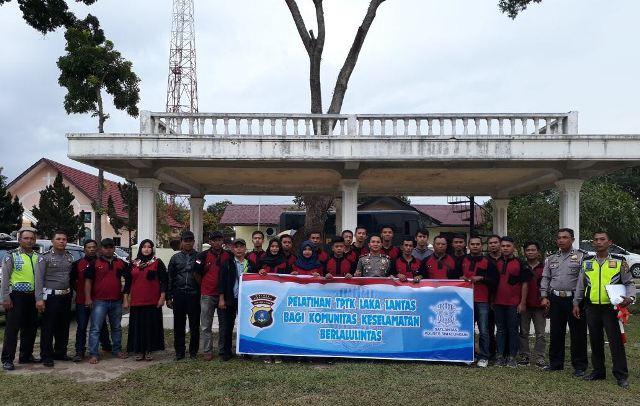 Satlantas Beri Pelatihan TP TKP Lakalantas ke Komunitas Pelopor Keselamatan